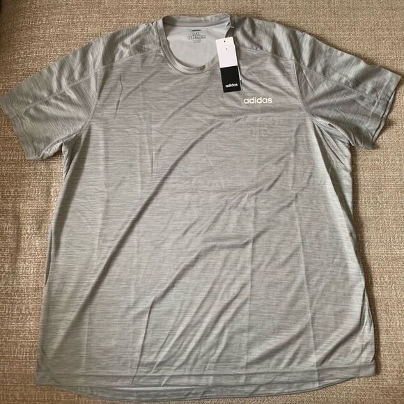Adidas T-Shirt with climate control - Picture 1 of 4